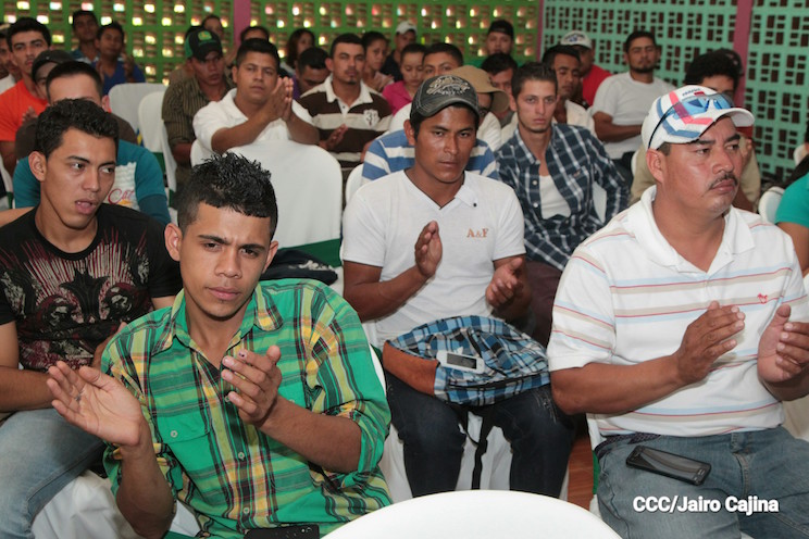 Entregan reconocimiento a Byron el &ldquo;Gallito" Rojas en Muy Muy